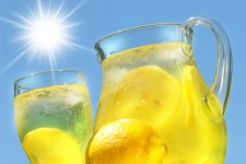 Iced-cold-lemonade-the-ultimate-thirst-quencher