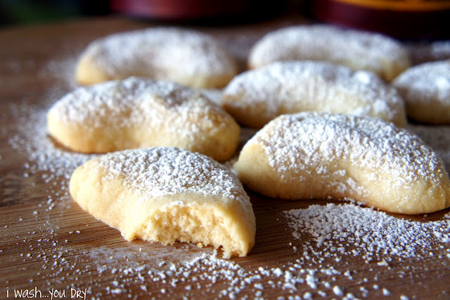 almond-cookies